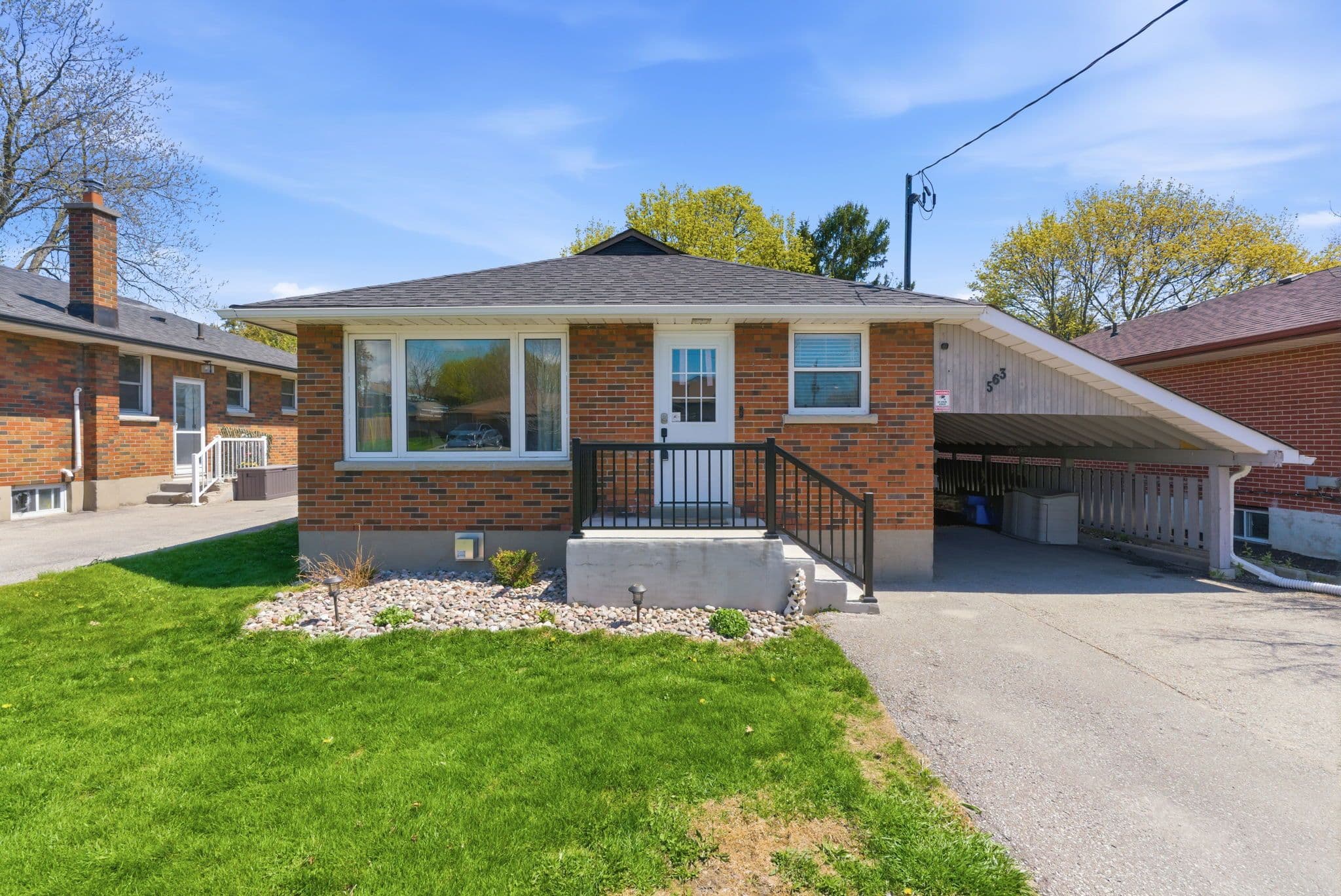 Listing photo of 5 bedroom Detached house in Oshawa at 563 Coleridge Street.